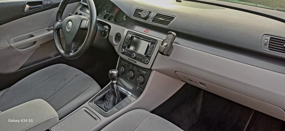 Passat B6 - 2 L - diesel - BMP - 2350 €