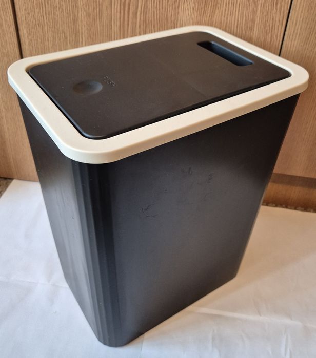 Organizator/placă reglabilă tricouri copii+coș