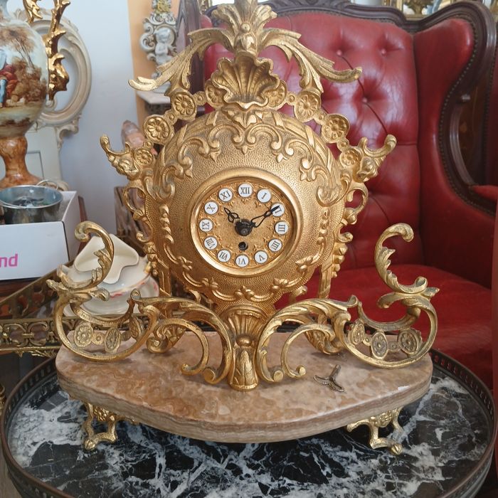 Каменен часовник