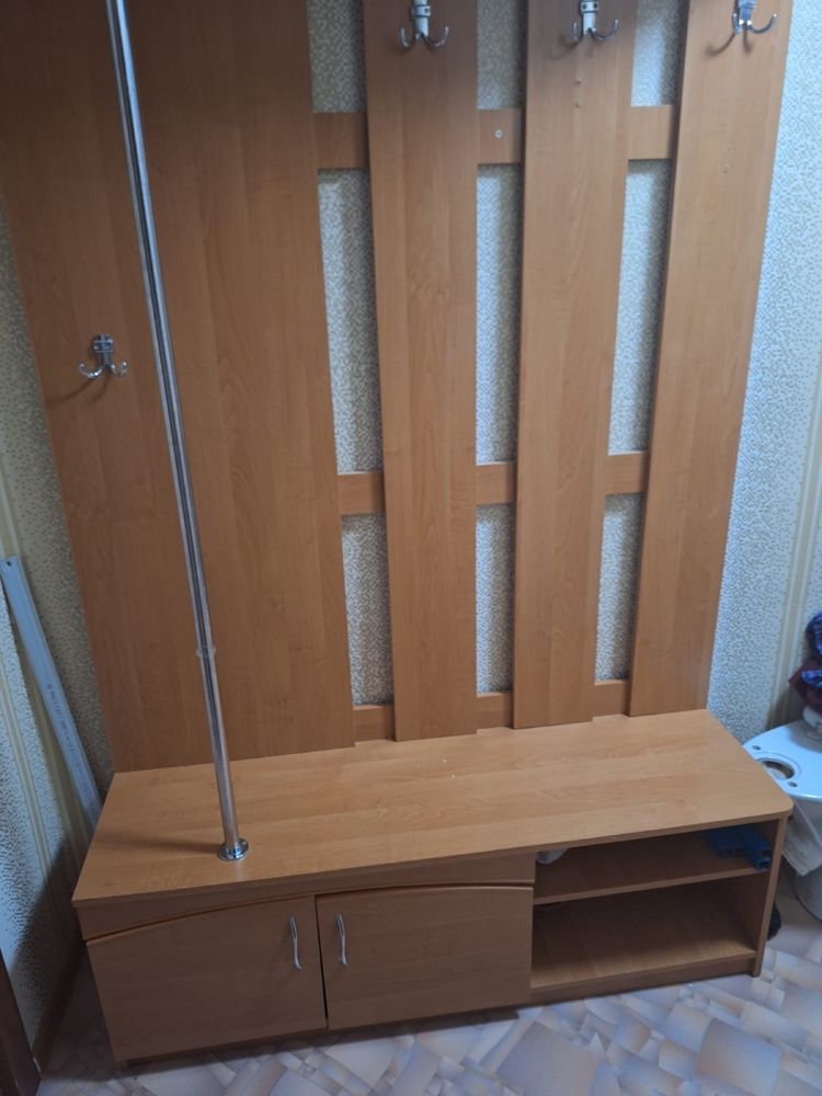 Продам шкаф в прихожую