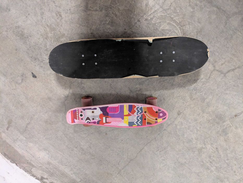 Скейтборд за момче и момиче