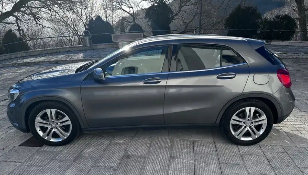 Mercedes Benz GLA