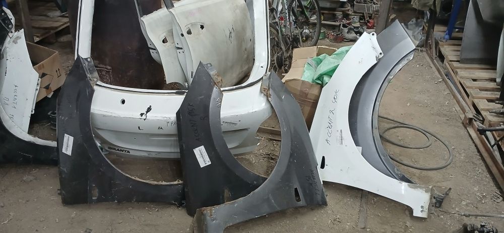 Крыло на акцент солярис Hyundai Accent Solaris