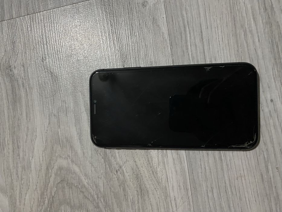 Iphone 11 64гб норм