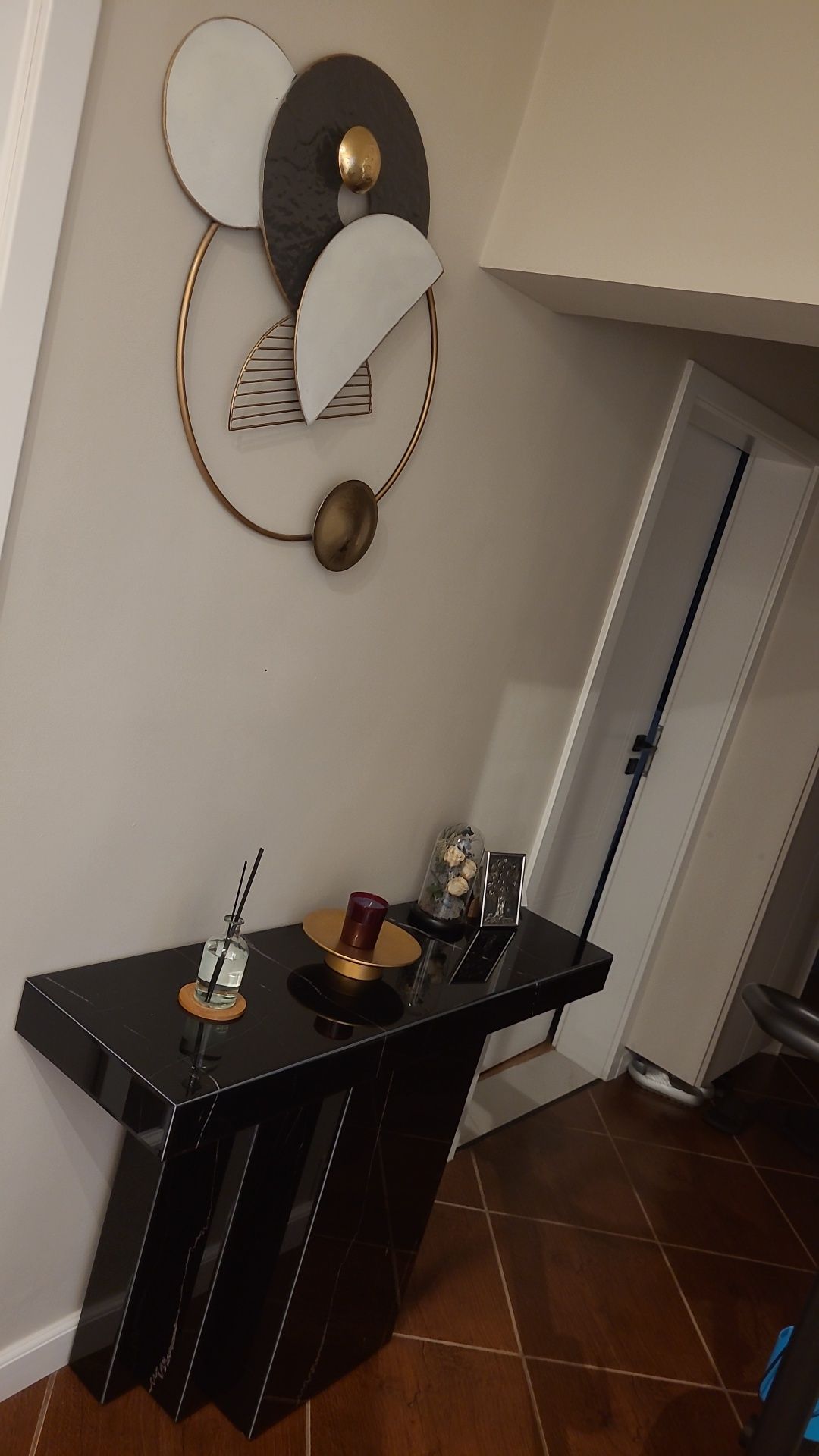 Mobilier Mobexpert- hol/ living .Consola Mobexpert