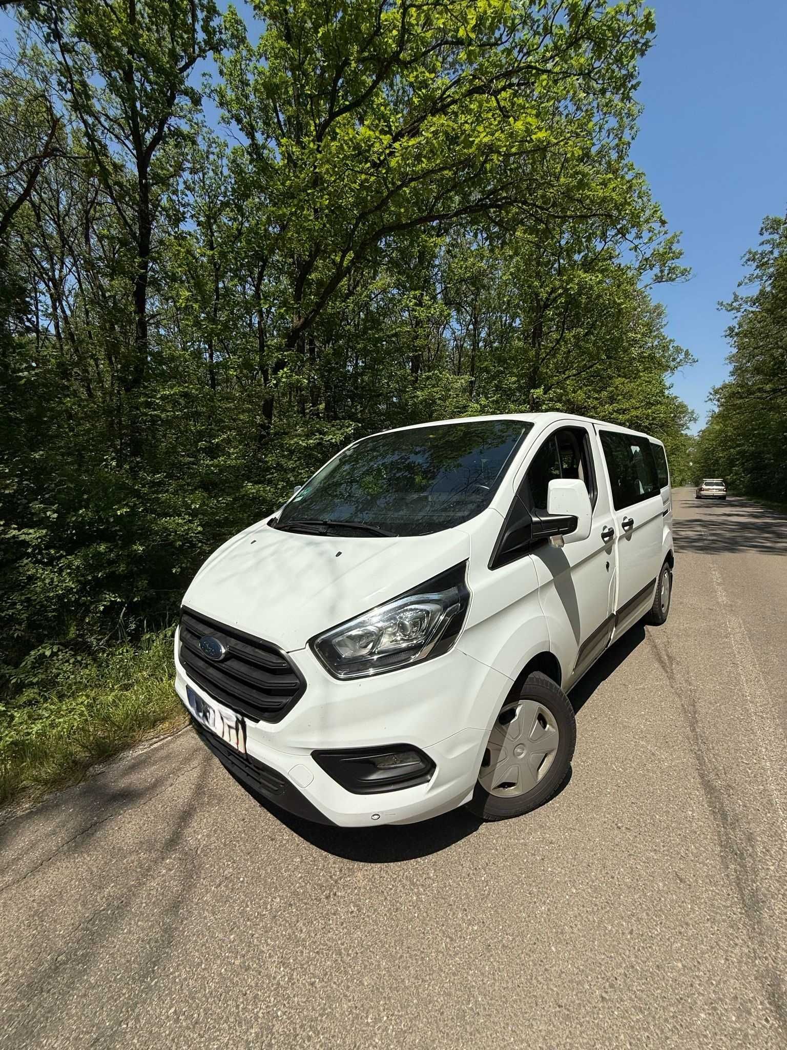 Inchiriere auto microbuz 8+1 , Rent a Van/8+1 locuri