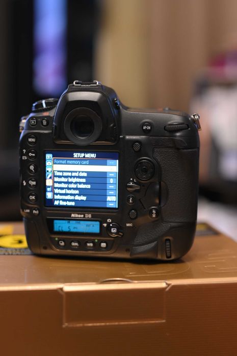 Body DSLR Nikon D5 full box