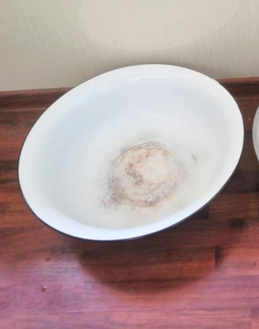 Продам тазы пластик и металл