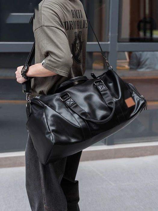 Дорожная спортивная сумка чёрный