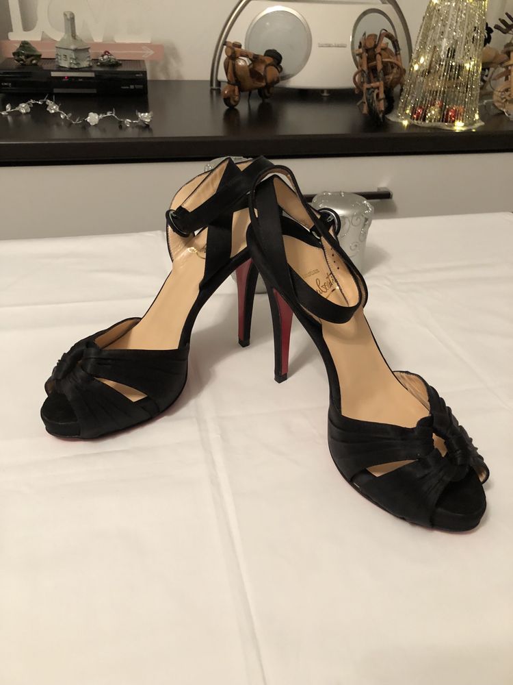 Christian Louboutin - tocuri Black Satin / mar. 36 / originali