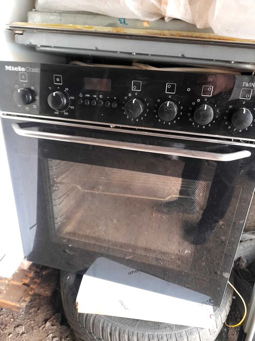 Фурна с плот miele classic стъкло черна