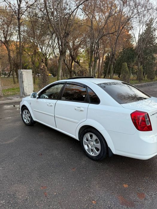 Продается Gentra,  с маленьким пробегом