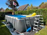 Intex 5.5 family pool