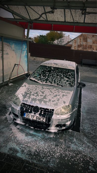 Vând golf 5 1.9 tdi