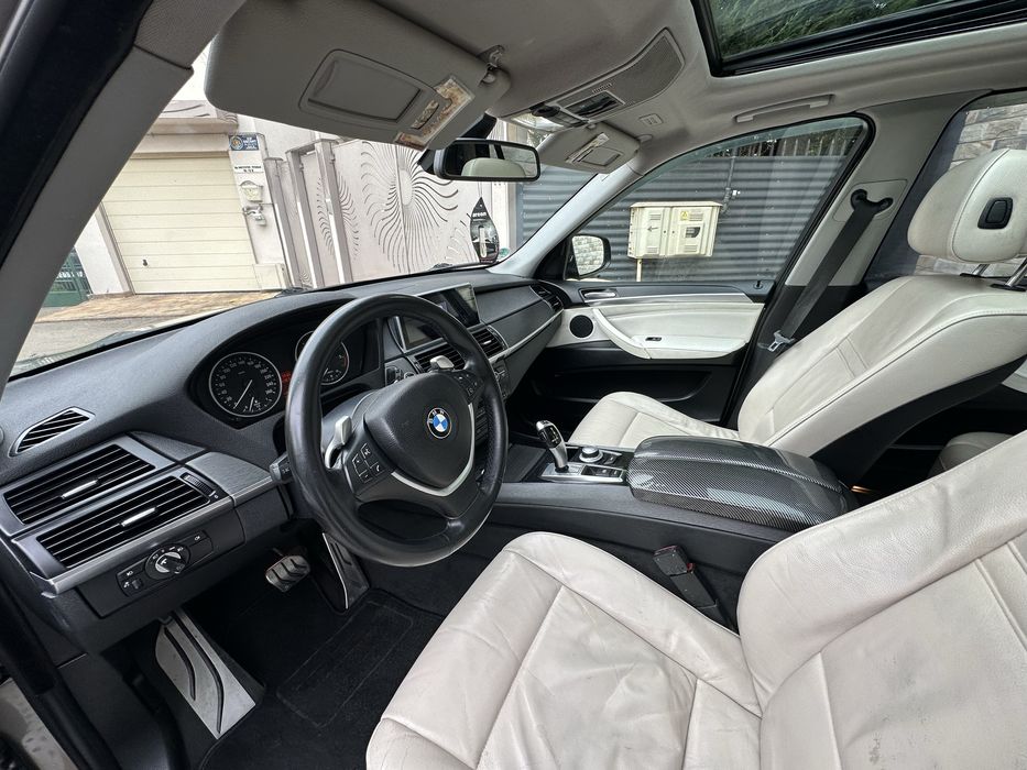 Bmw x5 3.0sd xd 286cp panoramic navi carplay camera spate intretinut