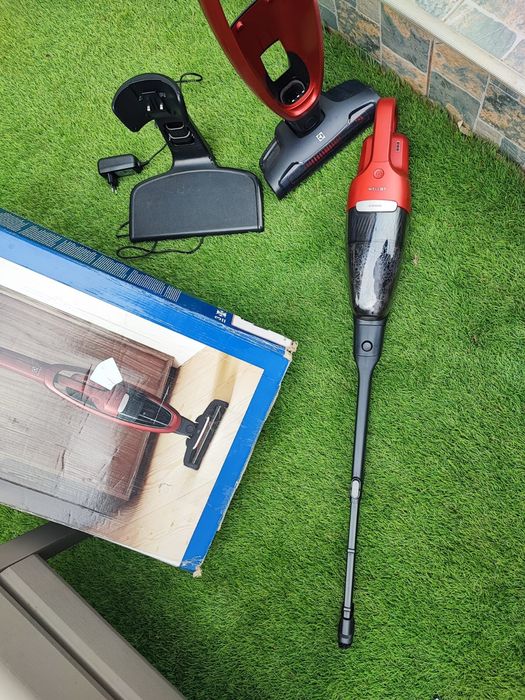 Aspirator vertical 2in1 electrolux well q7 animal