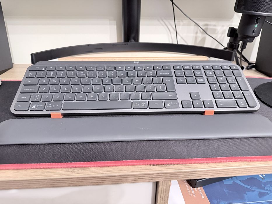 Vand tastatura mx keys win/mac cu palmrest