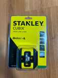 Nivela laser Stanley cu 2 linii, raza verde de actiune 16 m