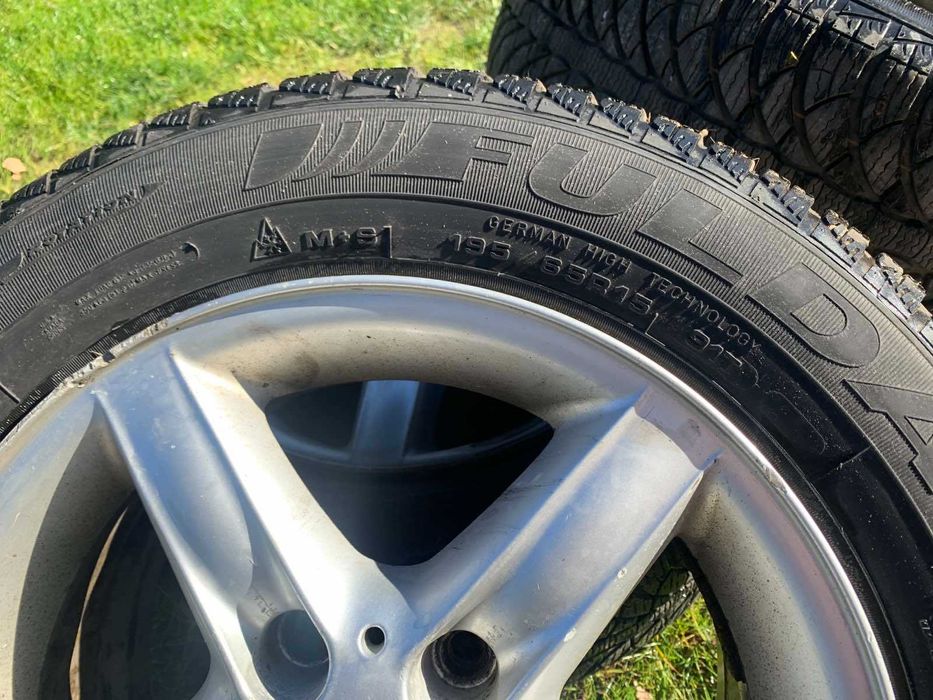 4 броя Джанти със зимни гуми Fulda 195/65R15