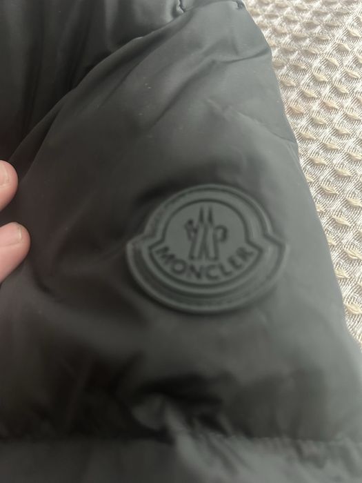 Geaca Moncler MONTCLA size 3(M) noua, made in Albania
