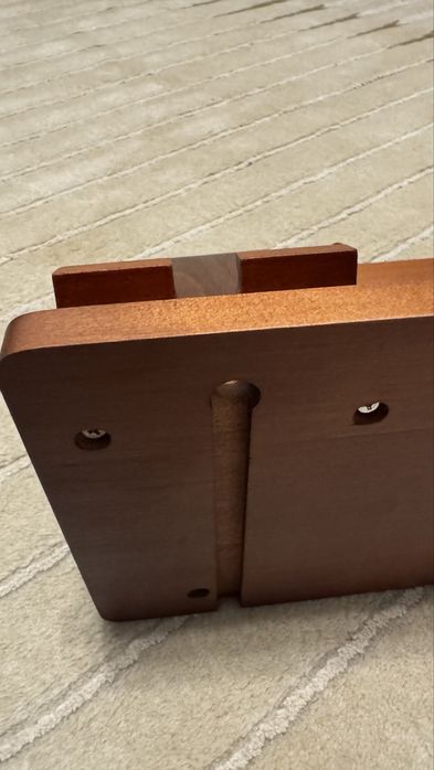 Дървена станция за телефон и други неща