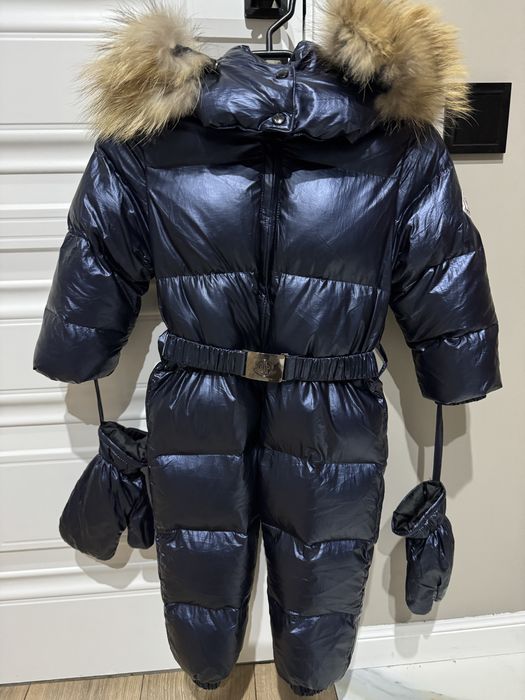 Зимний комбинезон Moncler!