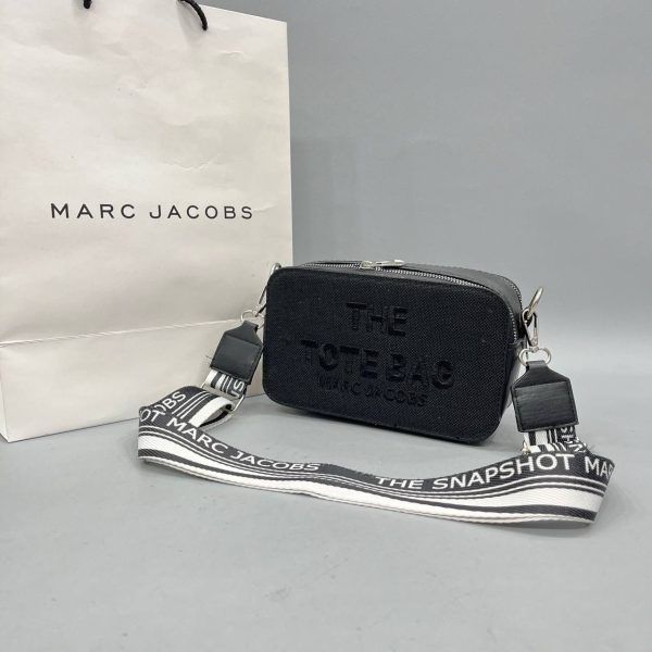 Дамски чанти Marc Jacobs...