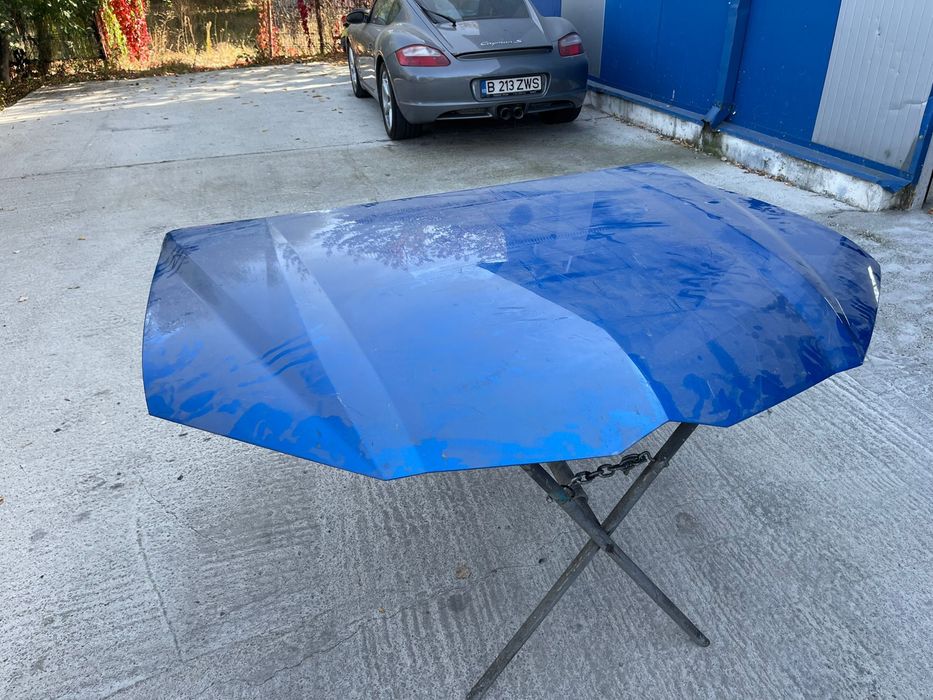 Vand capota Lamborghini Urus