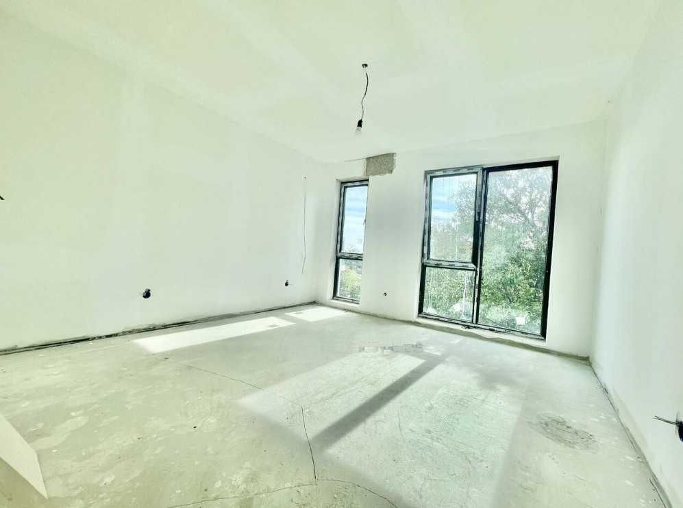 Продава се Тристаен апартамент в Варна, м-т Траката - 126 кв.м за 1548 €/кв.м - Снимка #2