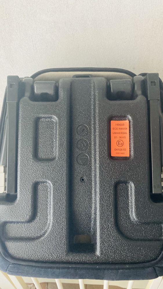 Chipolino Седалка за кола Троно с Isofix (22-36кг)