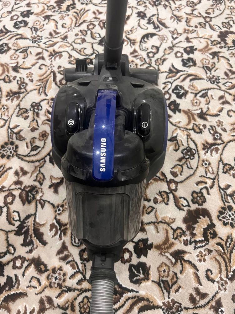 Продам пылесос SAMSUNG SC15K4136HB