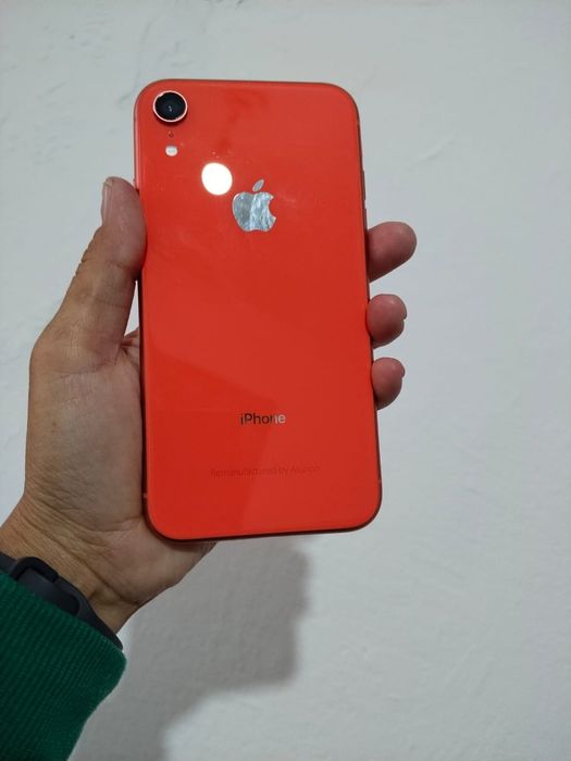Айфон ХР /128 телефон