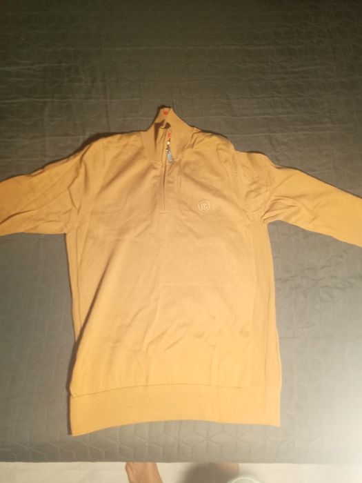 Burberry с дълъг ръкав