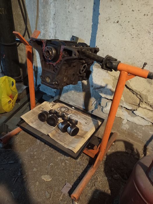 Продам кантователь двигателя