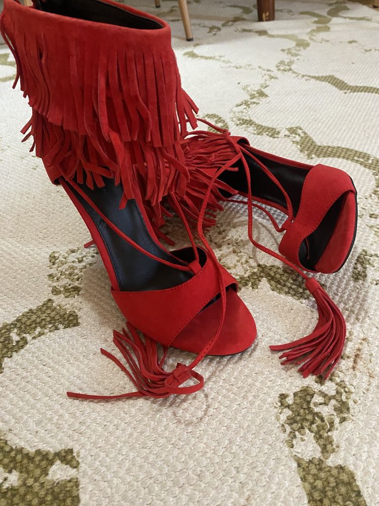 Червени обувки висок ток 38-ми номер