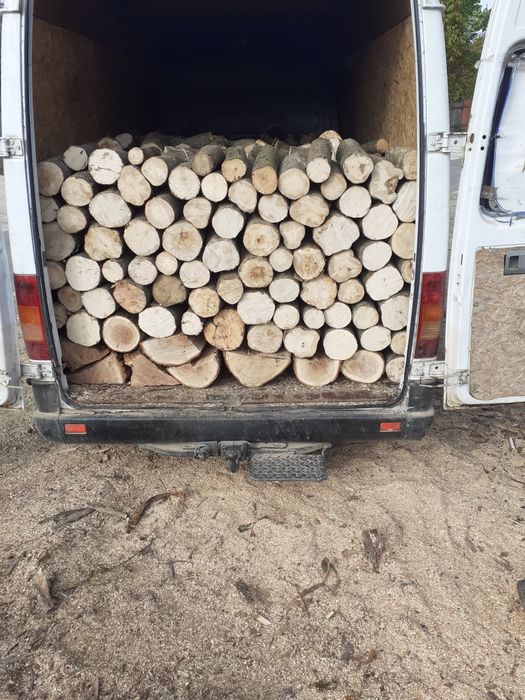 Lemne de foc cu transport gratuit.