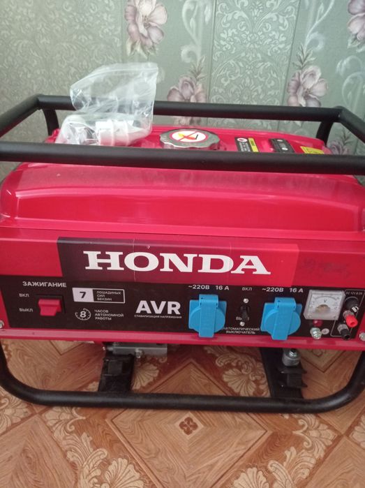 Продам бензиновый генератор