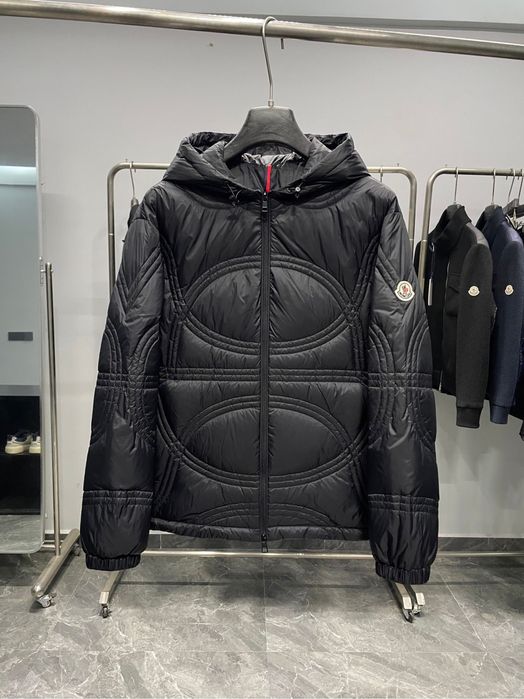 Geaca Moncler , calitate premium , pe comanda , nou , L