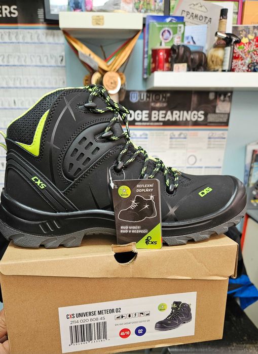 Туристически работни обувки