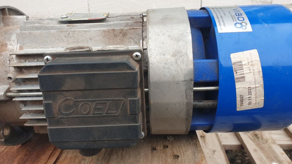 Vand urgent motor trifazat 2.2 kw cu frânare