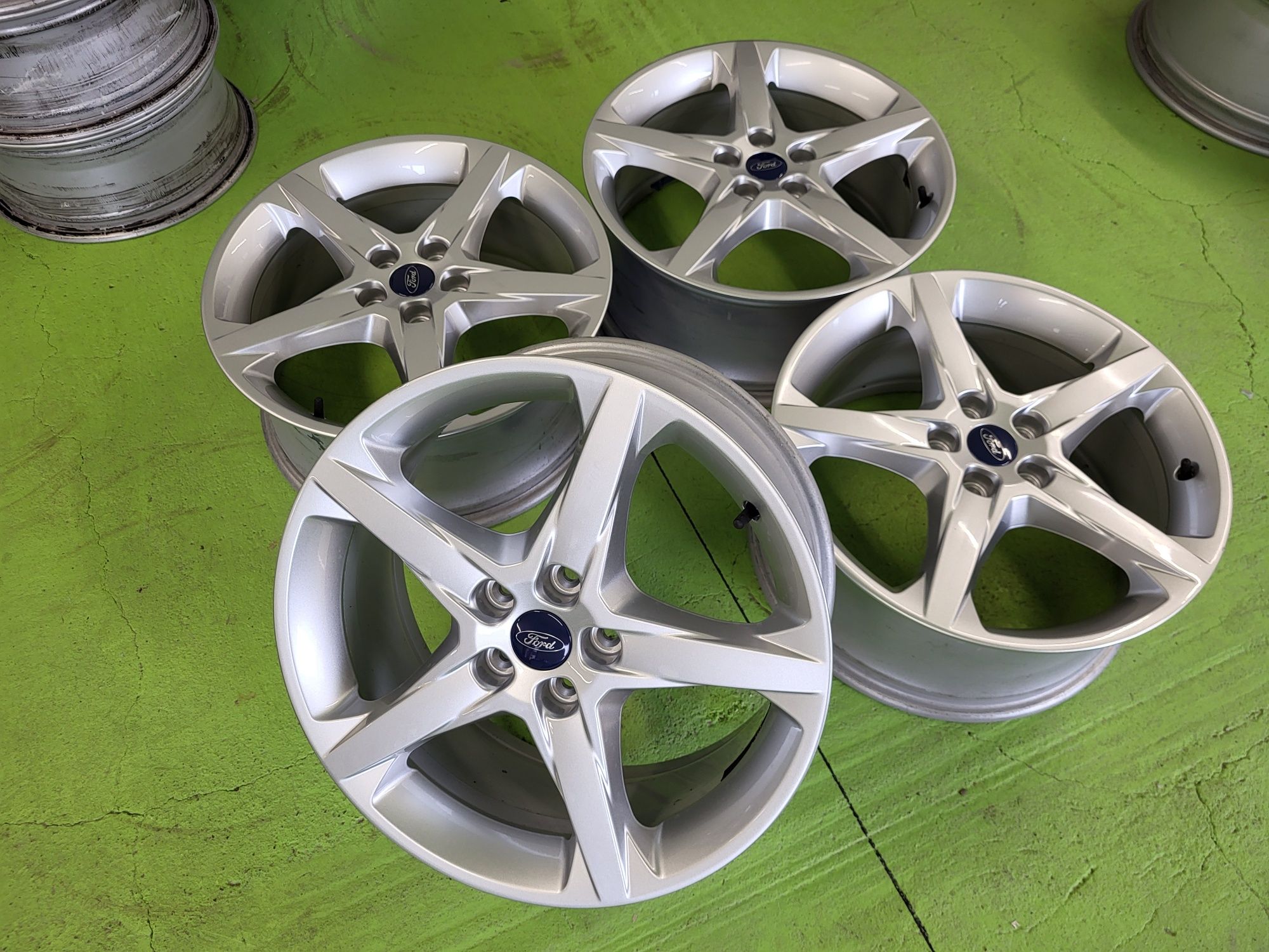 18 5x108 Ford лети джанти 5х108 форд