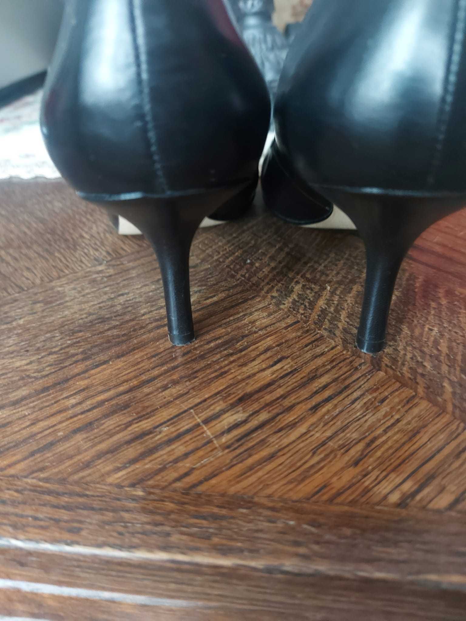 Pantofi din piele naturala cu toc, marime 37, negru, marca NINE WEST