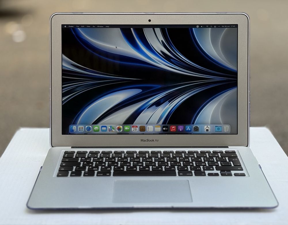 Apple MacBook Air 13″ (2017) A1466 – i5 / 8 GB / 128 GB SSD