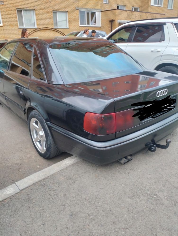 Продается ауди 100 с4