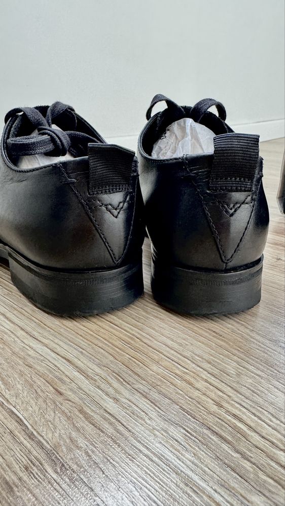 Ботинки DIESEL 42-42,5 р-р в хорошем состоянии