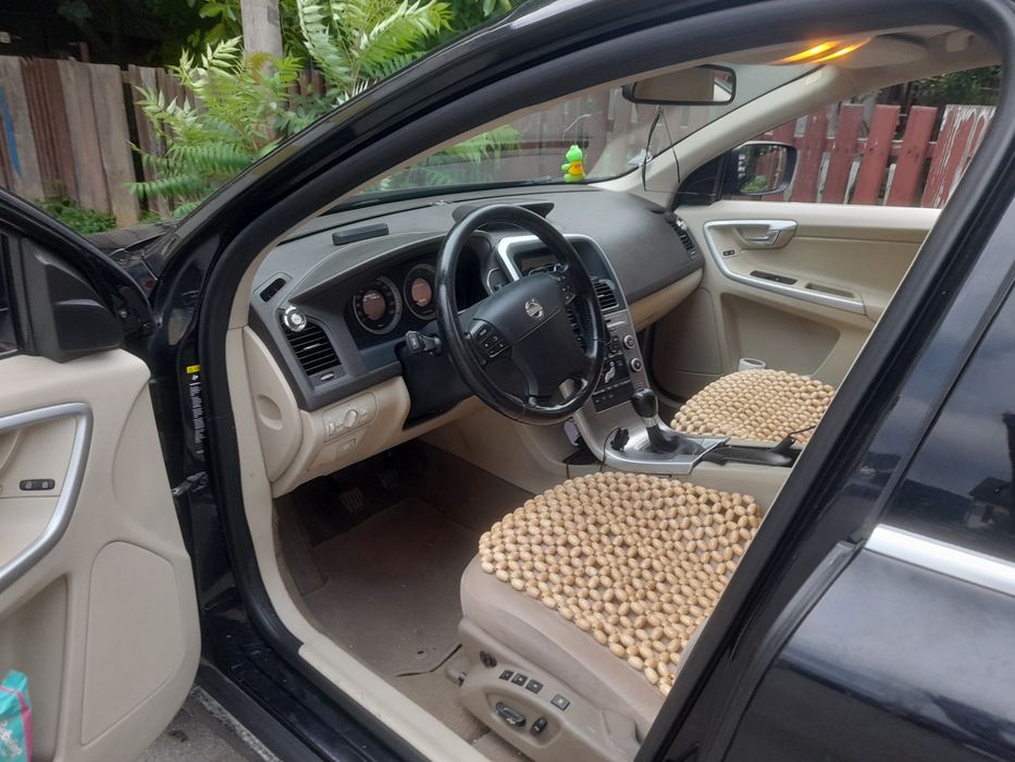 VOLVO XC 60 2.4 D