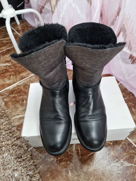 Ghete damă din piele cu blană – mărimea 39