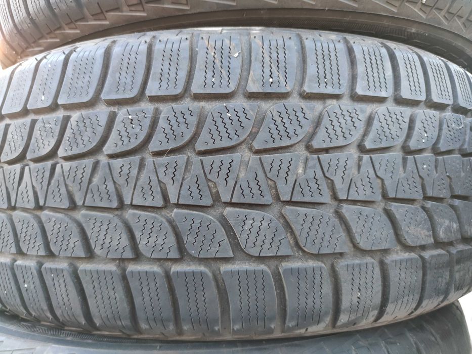 4бр Зимни Гуми 235 60 17 - Bridgestone -