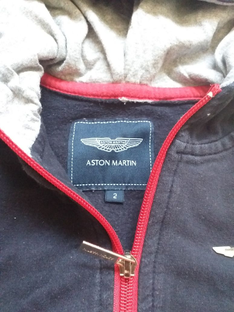Hanorac Aston Martin, 2 ani