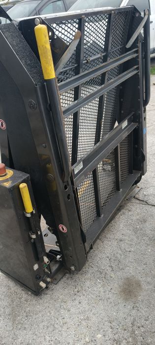 Инвалидна рампа свалена от Фиат дукато